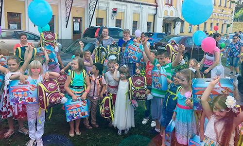 Акция Соберем ребенка в школу